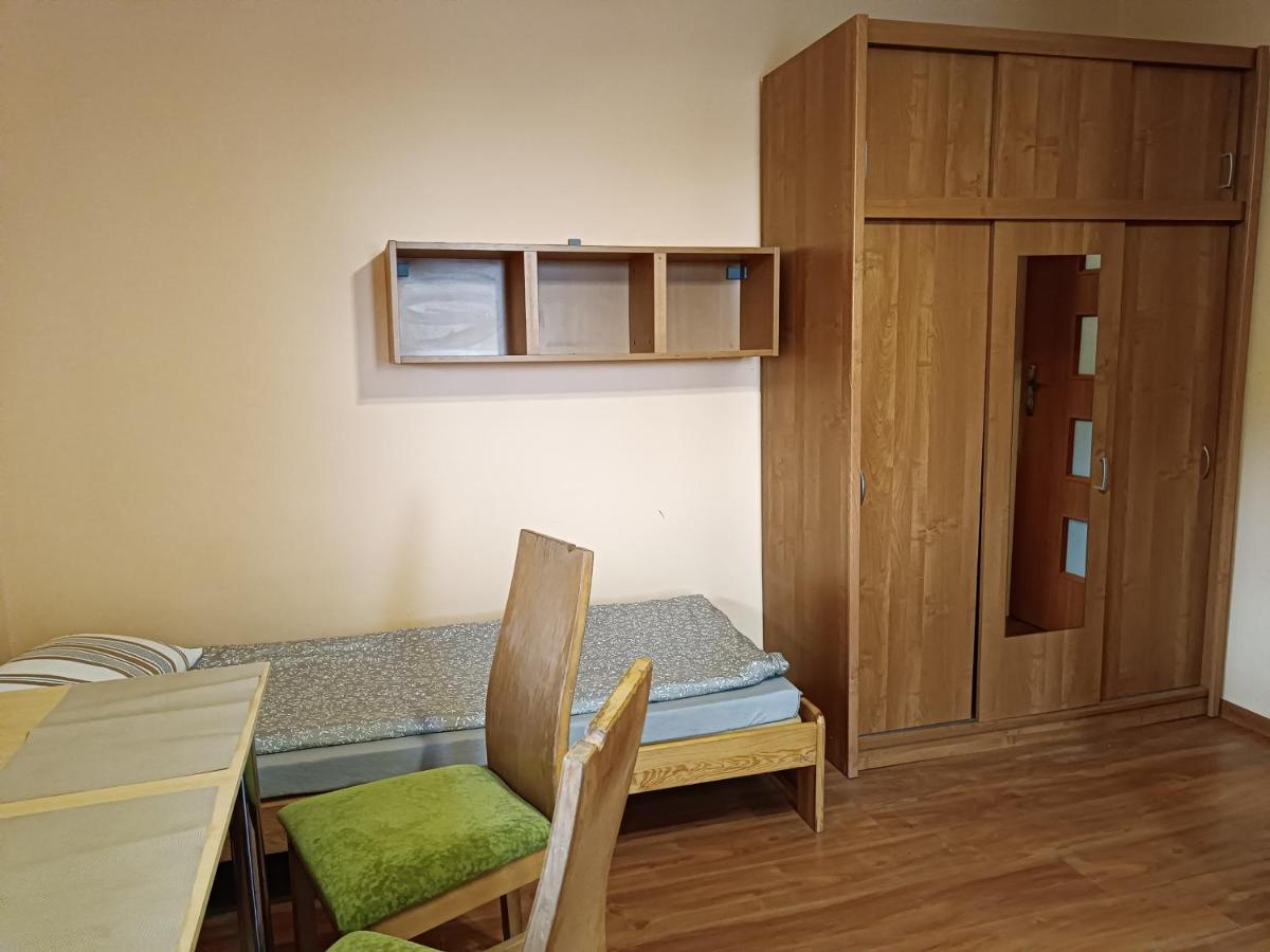 Hostel Sunrise Liwska Warsaw Exterior photo